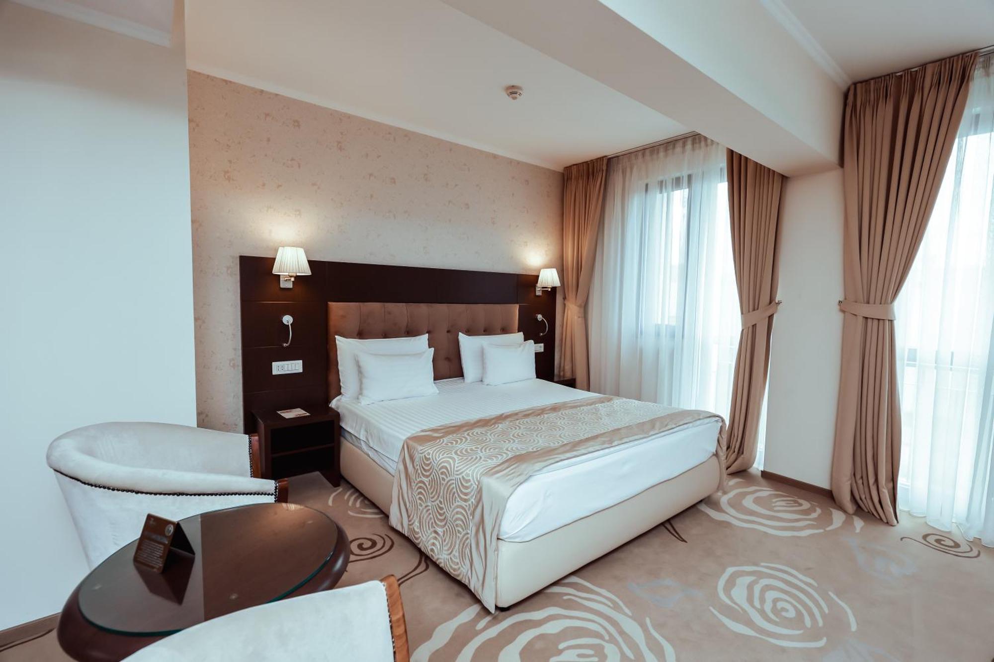 Grand Hotel Coroana Bistrita  Luaran gambar